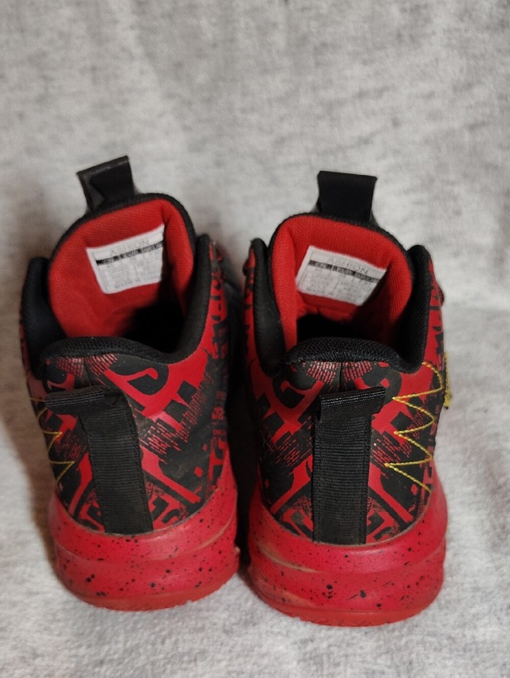Kids Red and Black Athletic Sneakers - Stylish High-Top - Picture 6 of 7